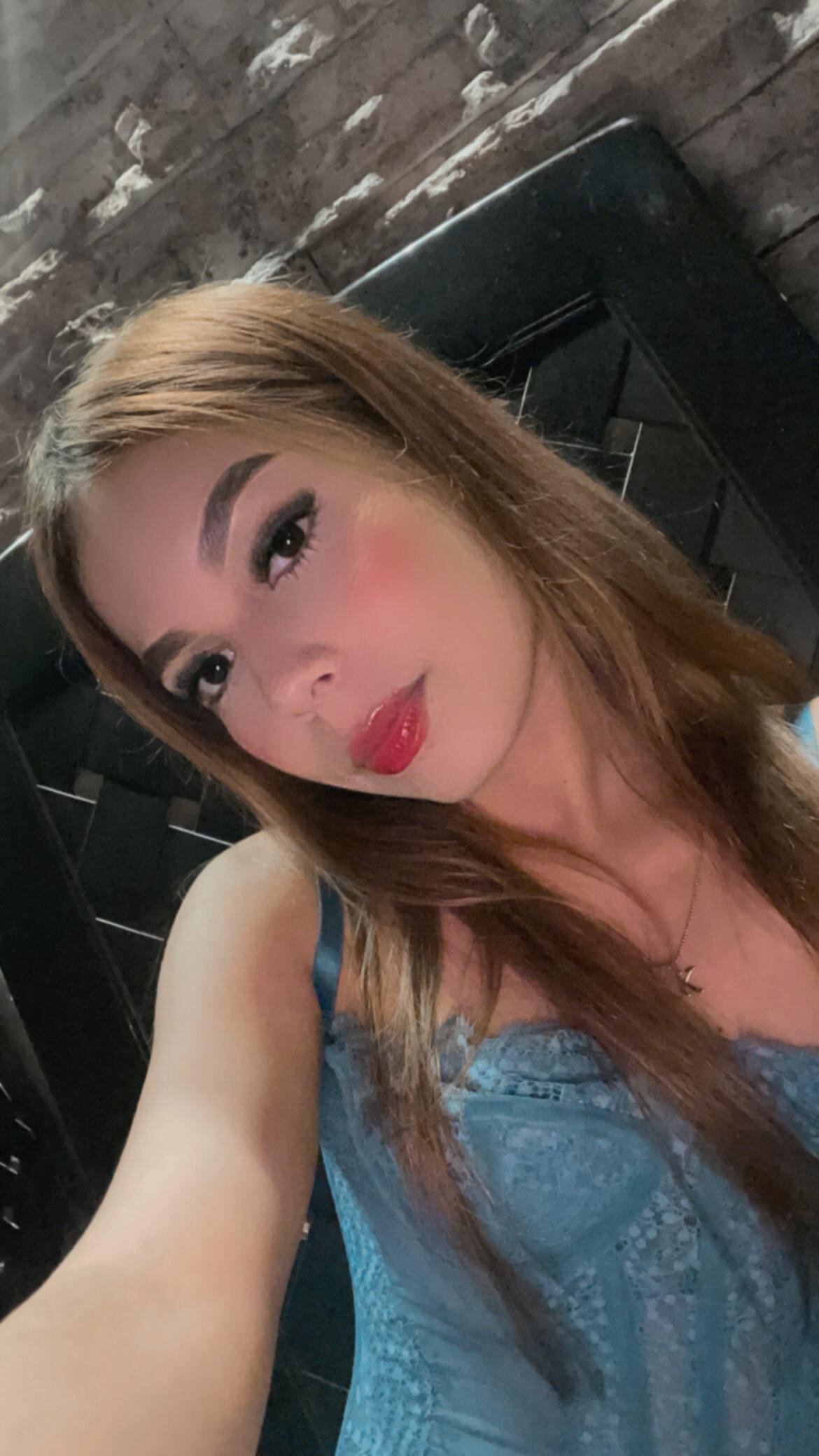 Ariana_vega_