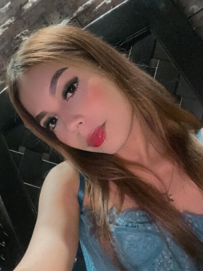 Ariana_vega_