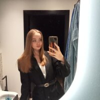 SelenaLips' Offline XXX Chat