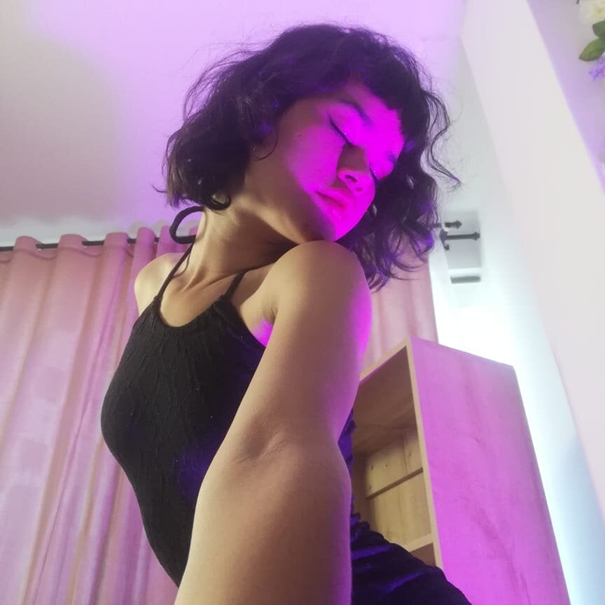 charlotte_blair profile