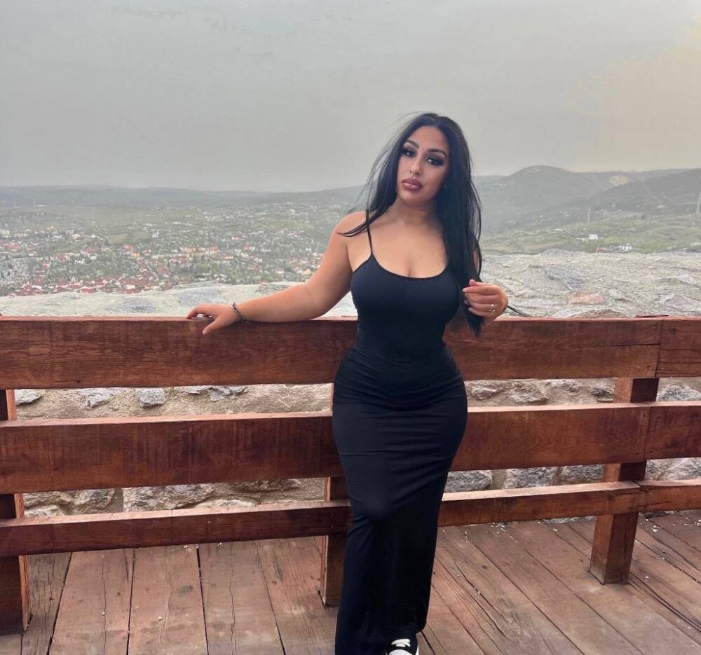 SolaraLuz 🕛 adult chat