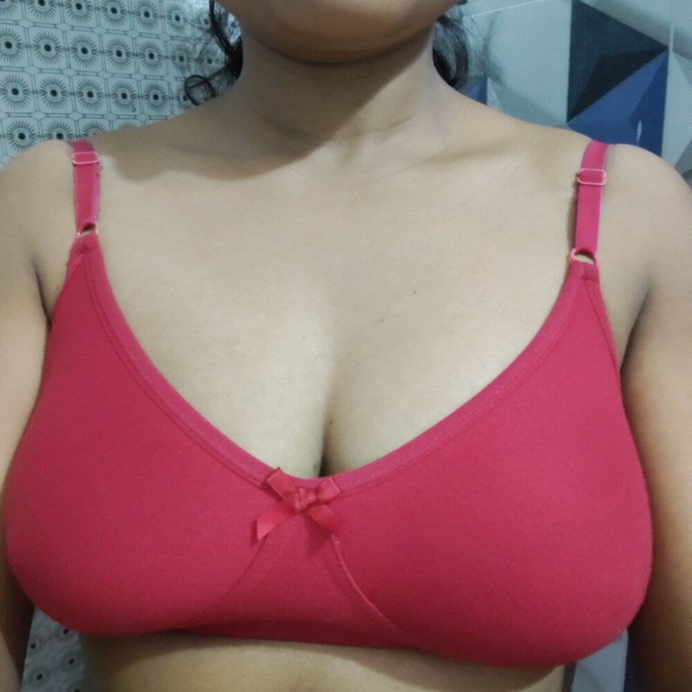 sweety-sexy2 webcam profile - Kenyan