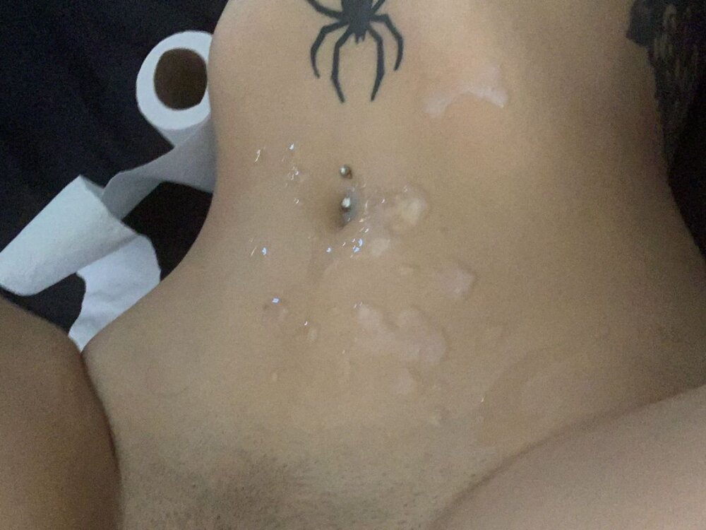 Live sex webcam photo for honeykitty_777 #290096211