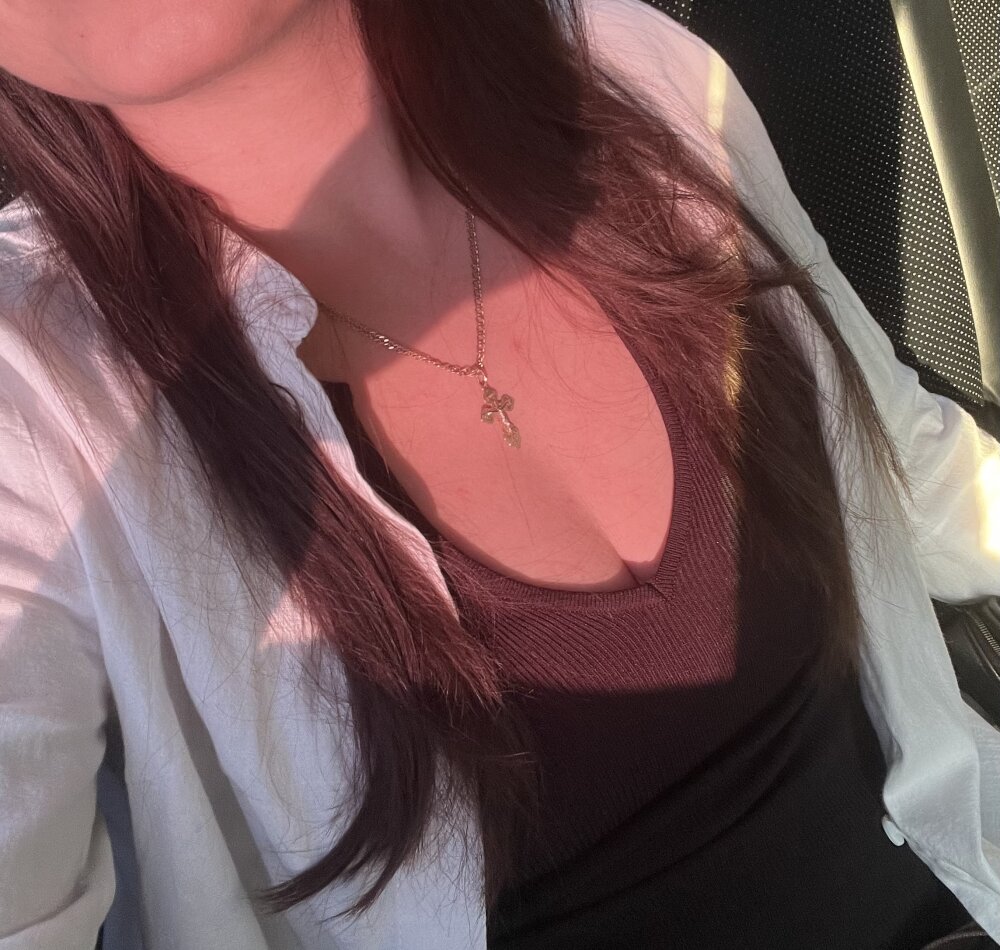 anna_charm from stripchat
