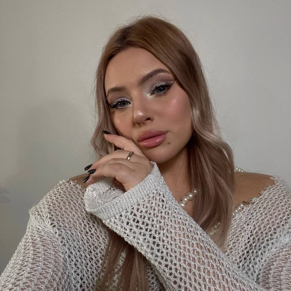 watchgirlcam.com shagruninger livesex profile in habibis-mansion cams