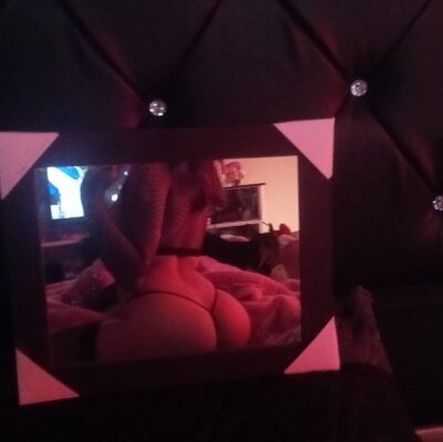 Emmantho Female Smalltits Live Webcam Nude