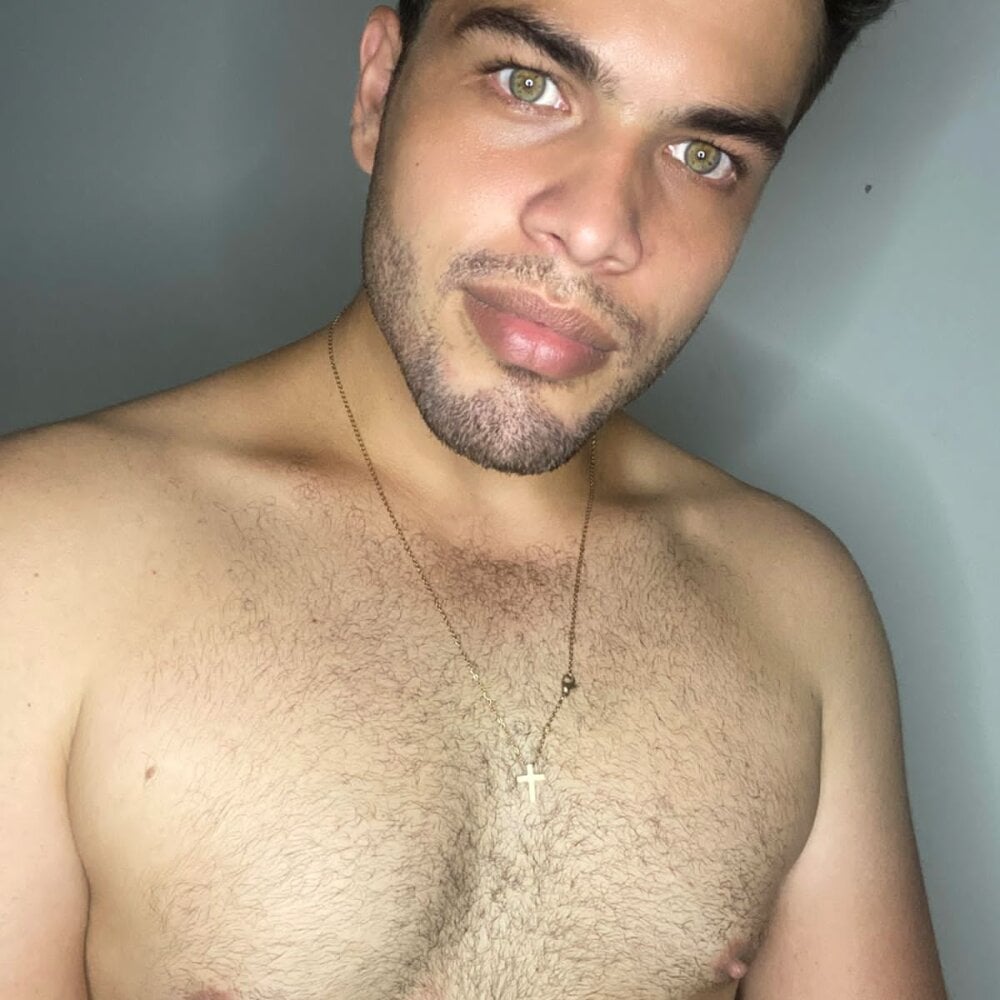 hazel_eyes1293's Offline XXX Chat