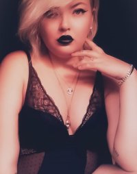 chelsea-marks' Offline Chat Room