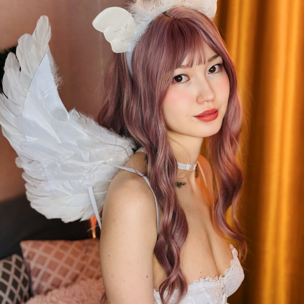 Watch Akiko_01 live on cam on StripChat