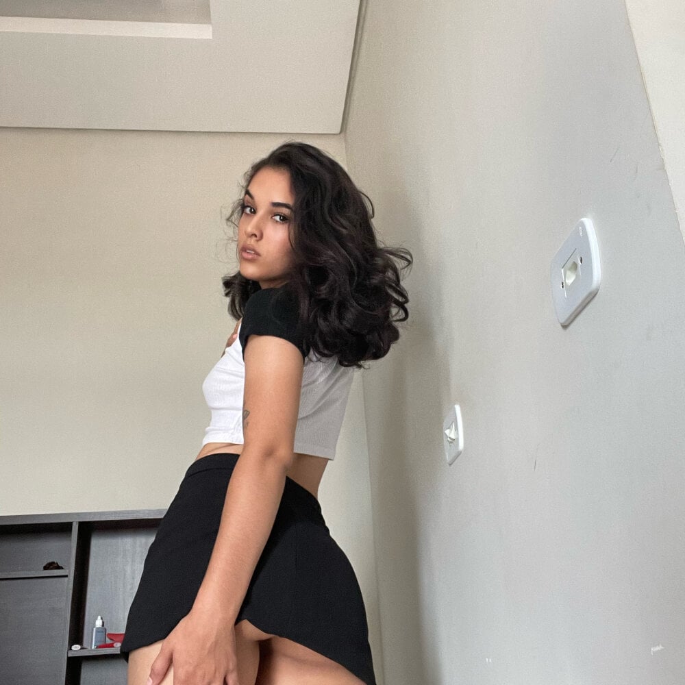 littlemisskimmy from stripchat