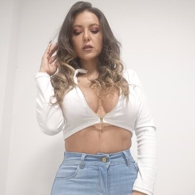 shanon_love3 on StripChat