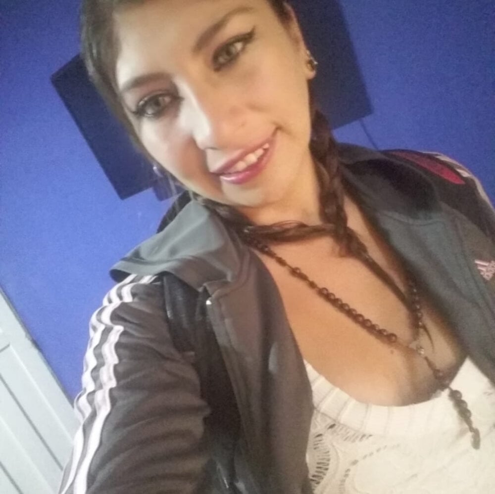 Live sex webcam photo for AliceWonderful_ #290074113