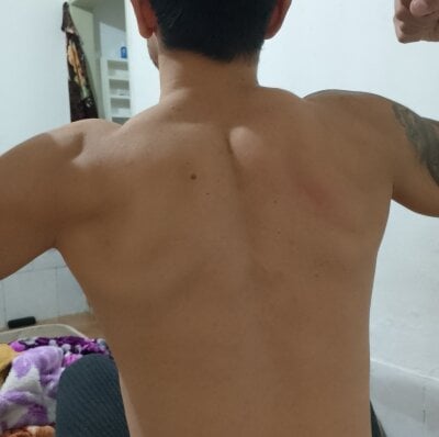 Matrhe Male Young Nude Cam