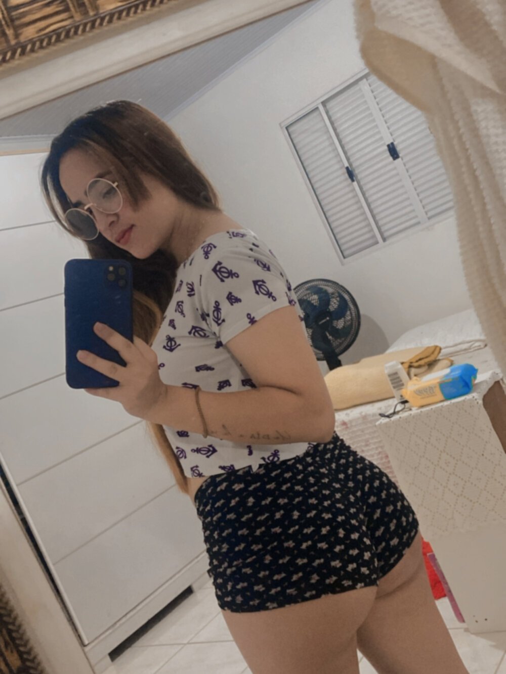 Valen_25c profile