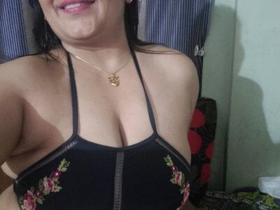 hot_bhabhi69 on StripChat