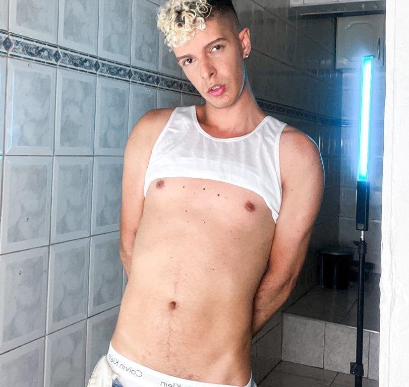 blondetwink profile