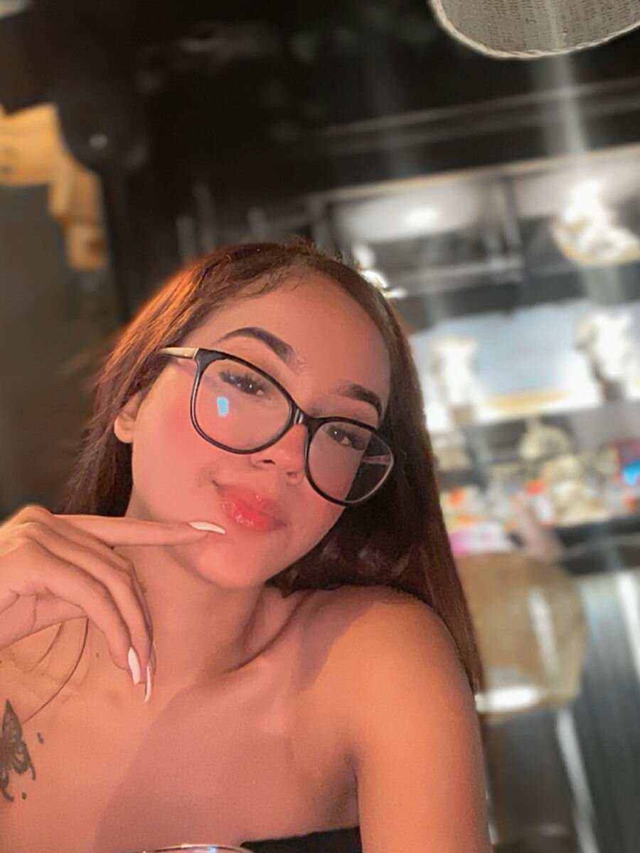 liliangomez_ from stripchat