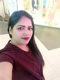 hornypriya696's webcam live show