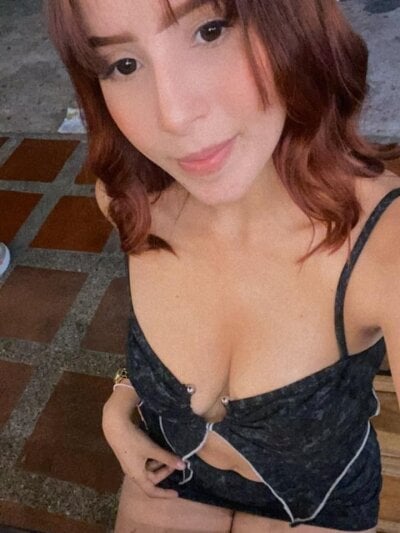 miathomsonn__ from stripchat