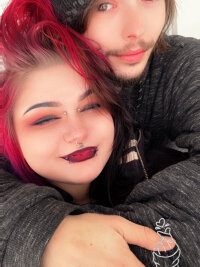 ghostgirl_sadboi's Offline Chat Room