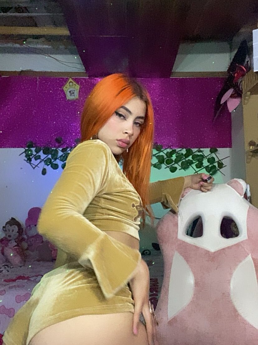 iluvcams.com ada_cristal livesex profile in ill-let-you-guess cams