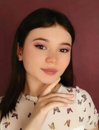 SweetDollyXx's Offline Chat Room