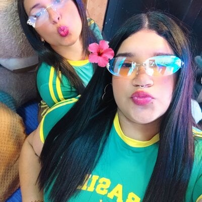 DannaAndSofi1 Live Cam on StripChat