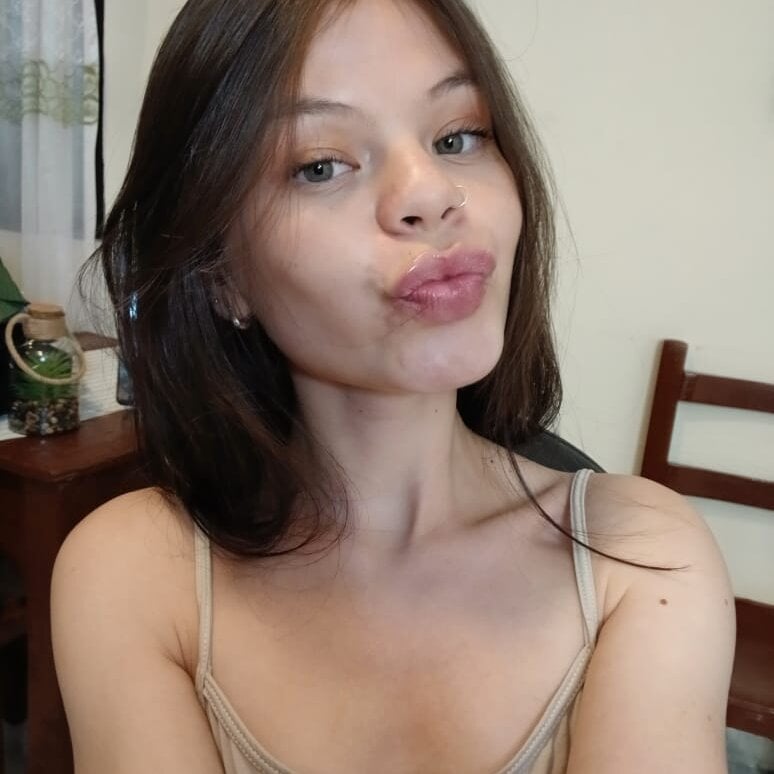 _Isabella-7 live cam model at StripChat