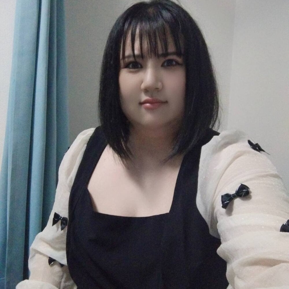 livesex.fan tomo-chan_ livesex profile in on-your-monitor cams