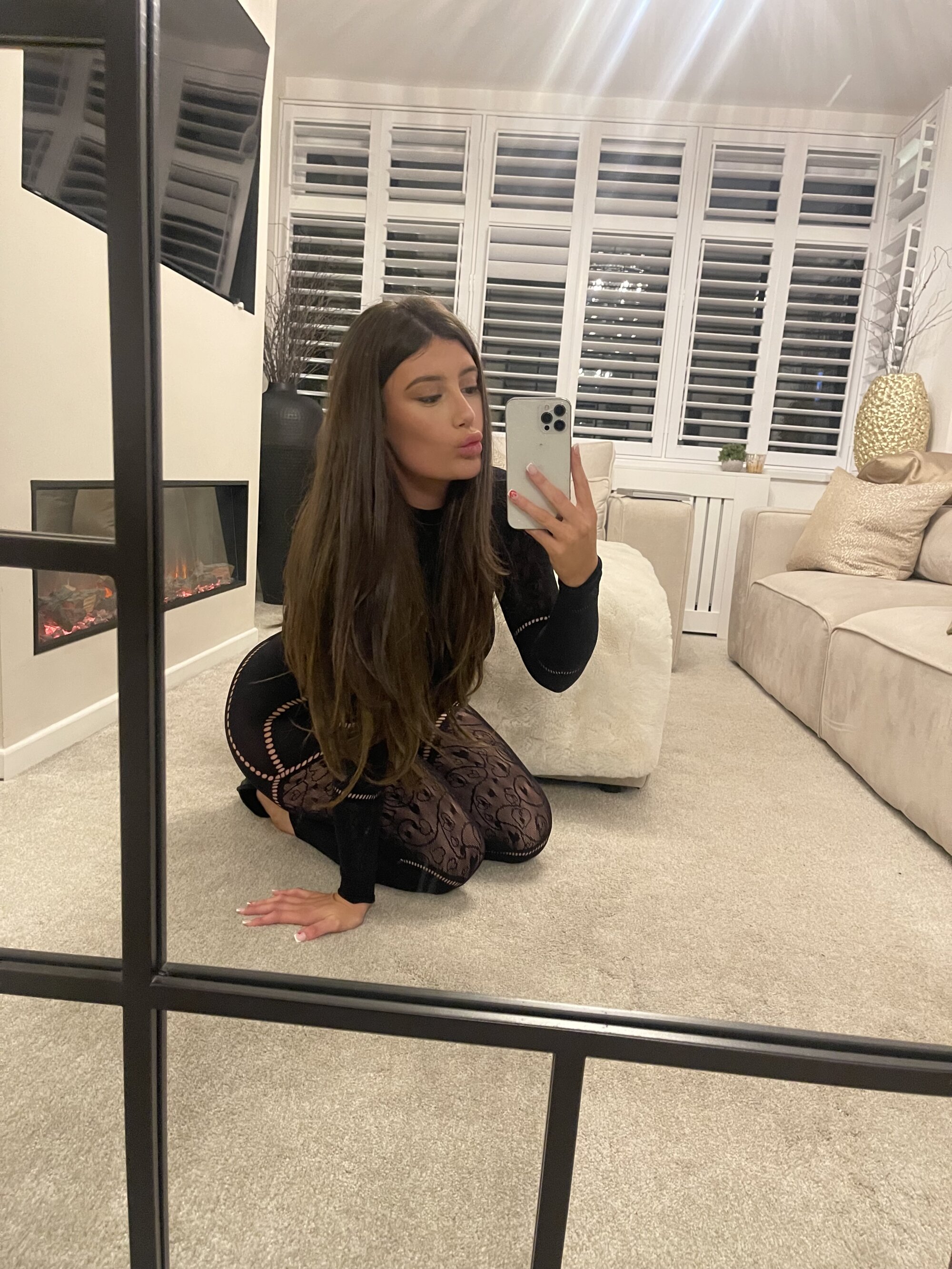 Valentina-FoxX