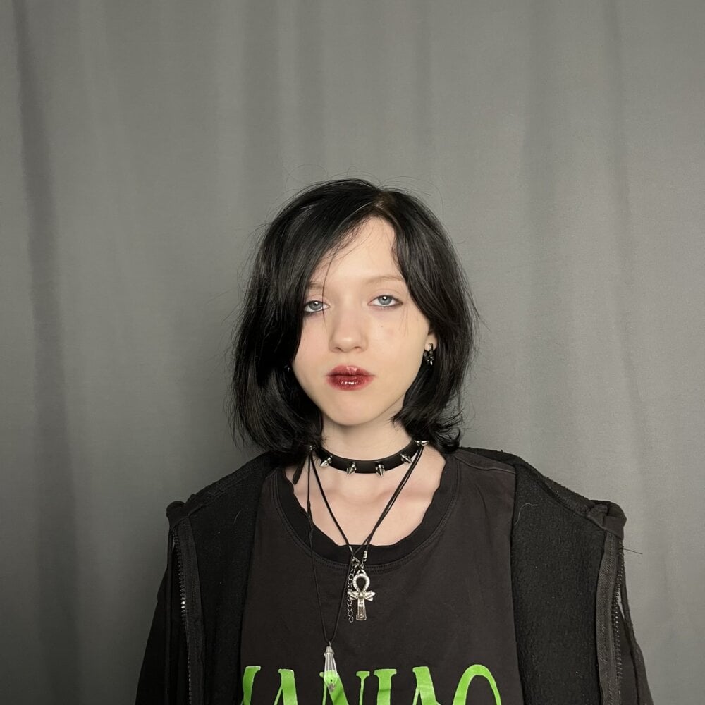 KristalWestall offline XXX-chat