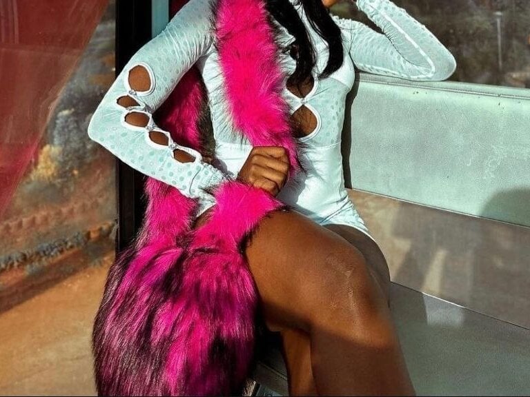 Pretty_Please's Offline XXX Chat