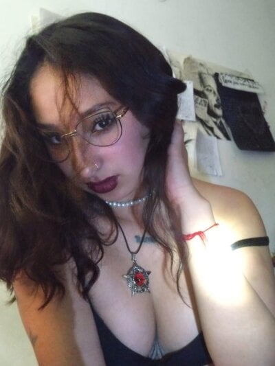 molly_tay from stripchat