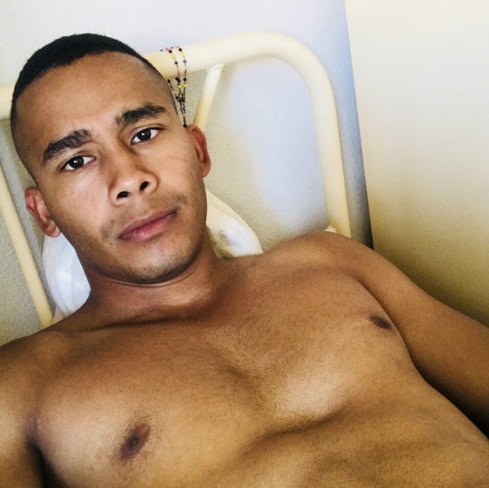 yeison-69 from stripchat