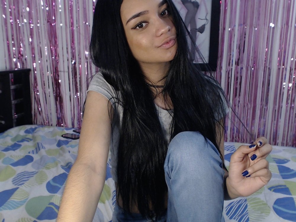 Dulce_rivera主播：免费直播性爱表演和聊天 | Stripchat