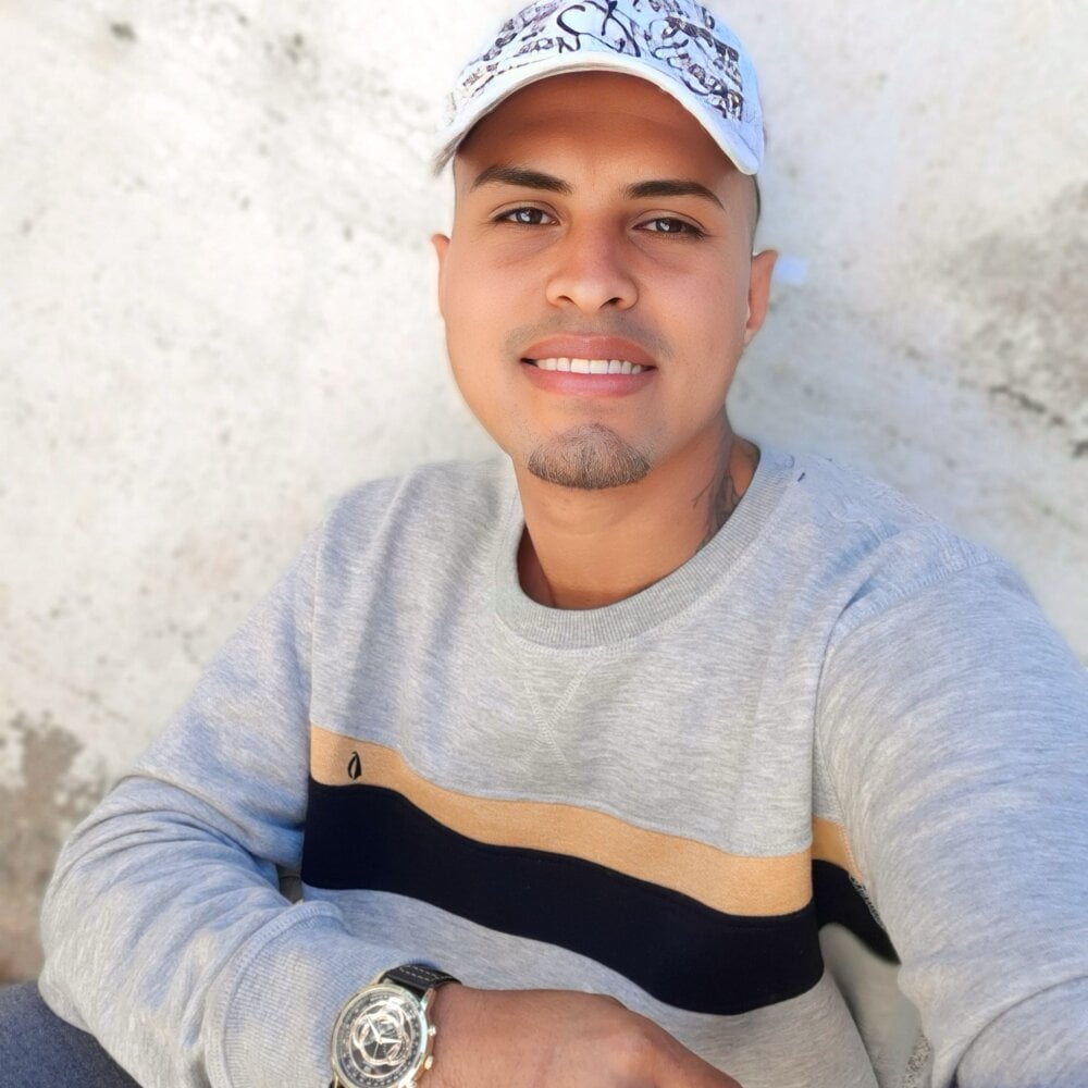 Godiee14's Offline XXX Chat