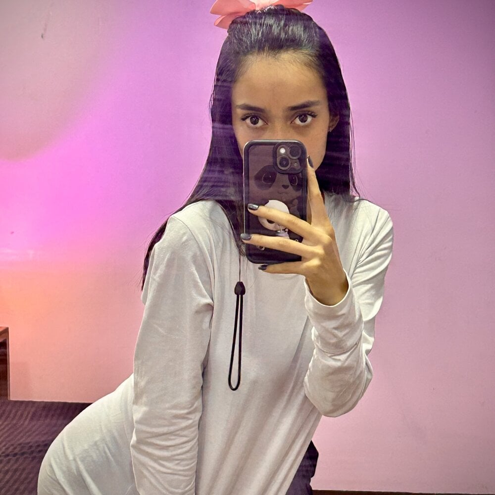 livesexr.com dalianix livesex profile in small-tits cams