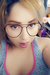 Abril_hirl's Offline Chat Room