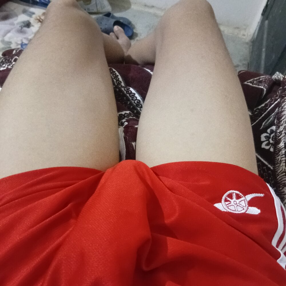 latarak321 from stripchat