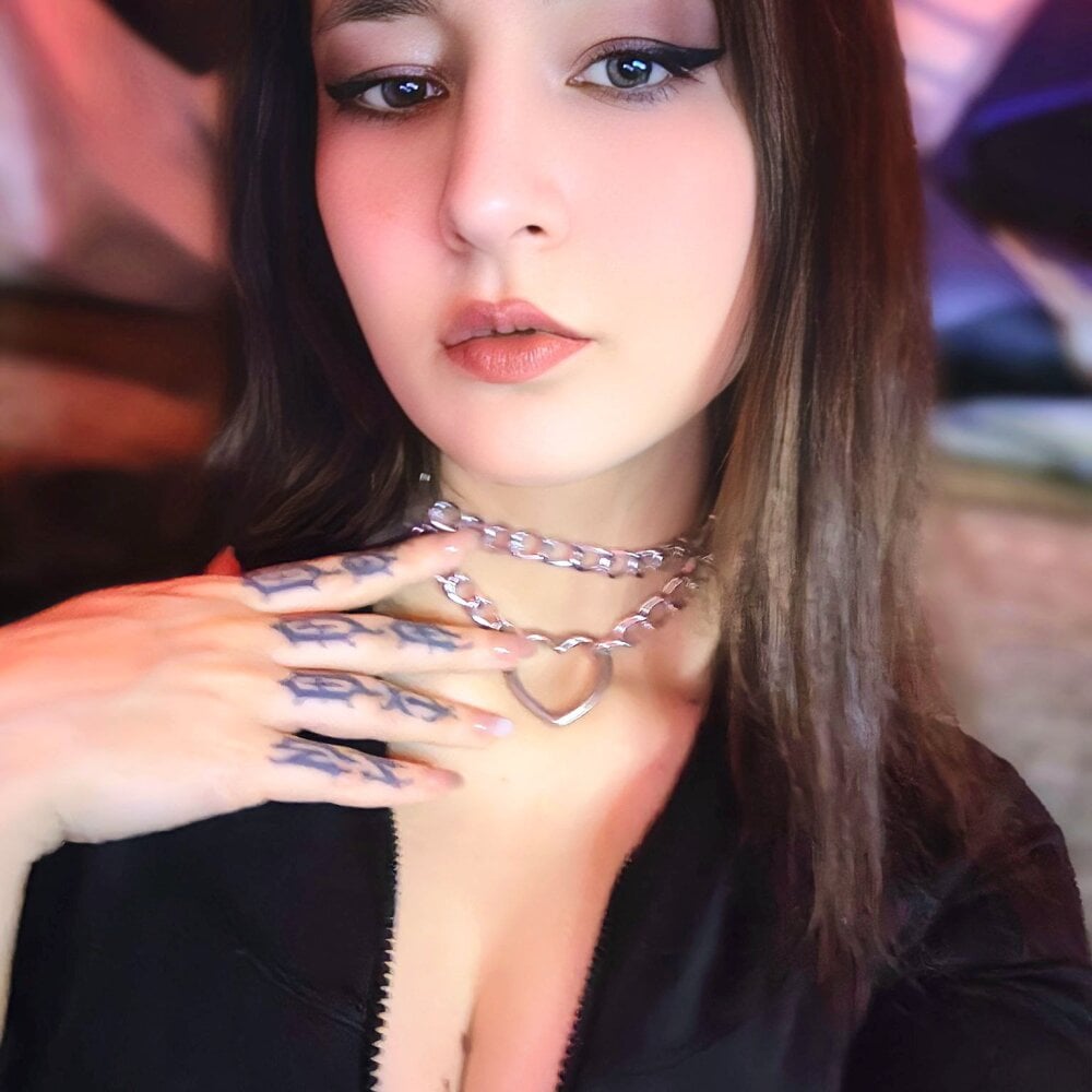 cutiemaniac from stripchat