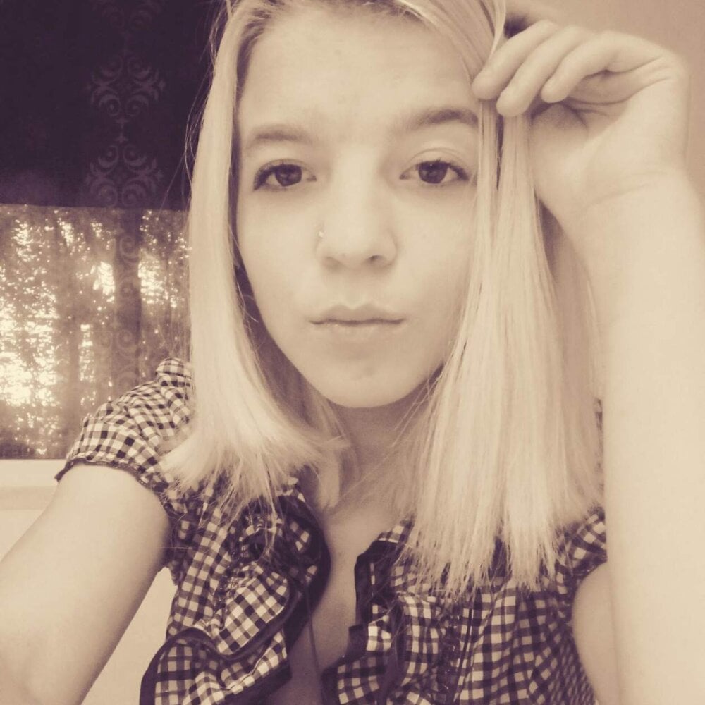 Lala_Virginia Free Live Webcam Show & XXX Chat | xHamsterLive