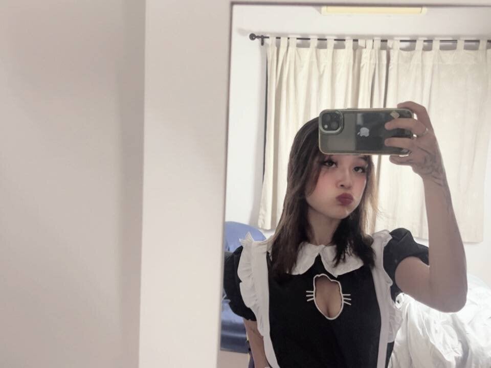 alina_dream's Offline XXX Chat