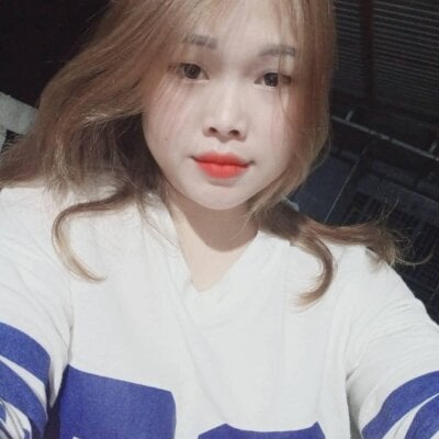 Emxinh123cute Live Cam and Statistics on UnifiedCams