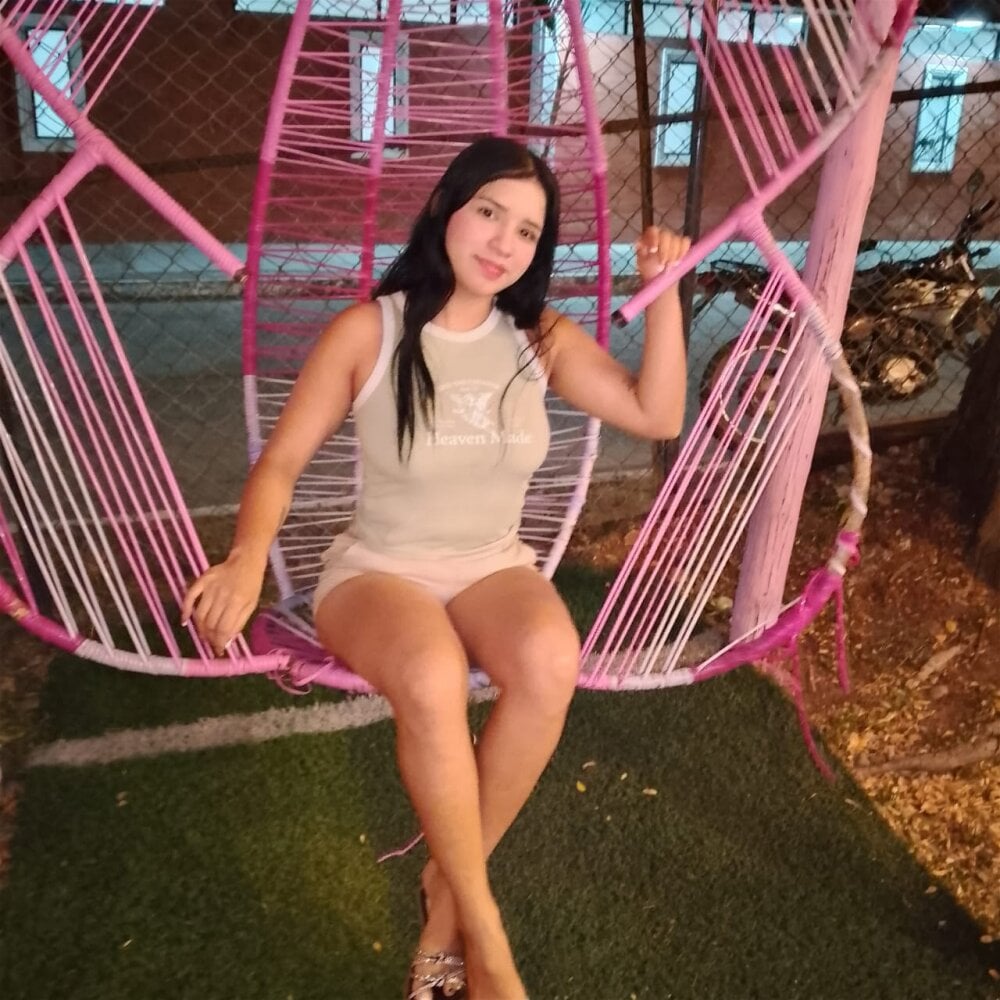 stripchat myla_carter webcam profile pic via show2cam.com