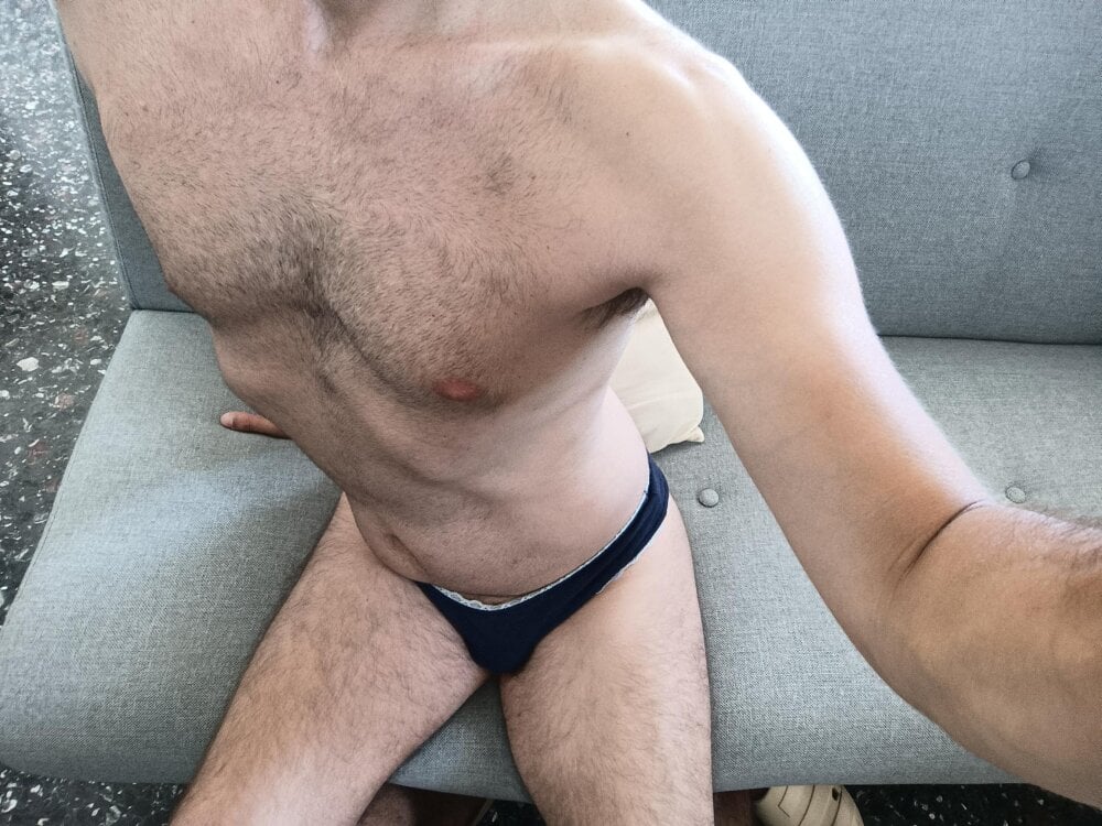 roy_masked from stripchat