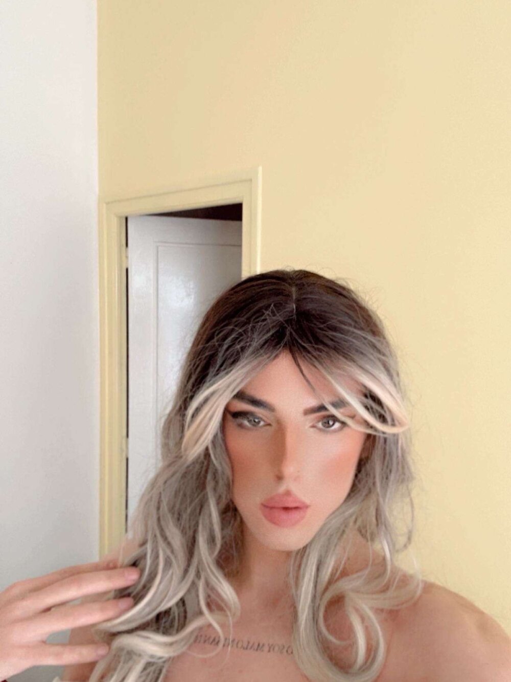 nayafemboy's Offline XXX Chat