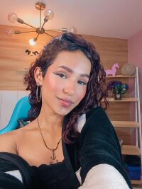 casey_calderon_a1's Offline XXX Chat