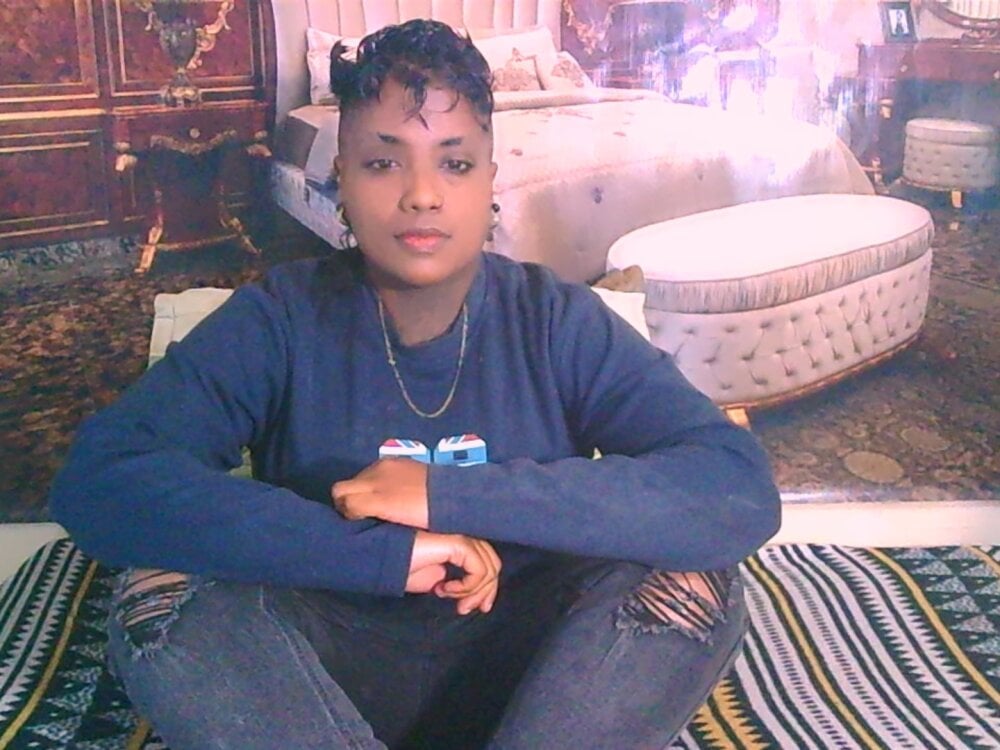 stripchat indianberries webcam profile pic via livesexasiancams.com