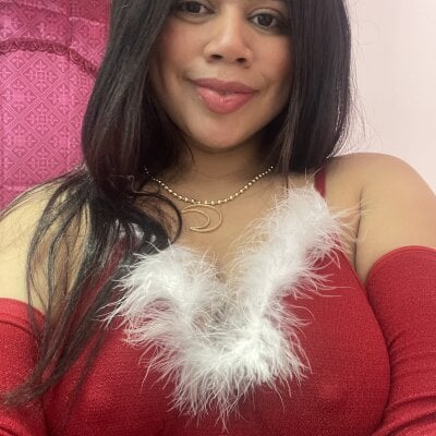 Pameclaus Female Stripteaselatin Cam Chat