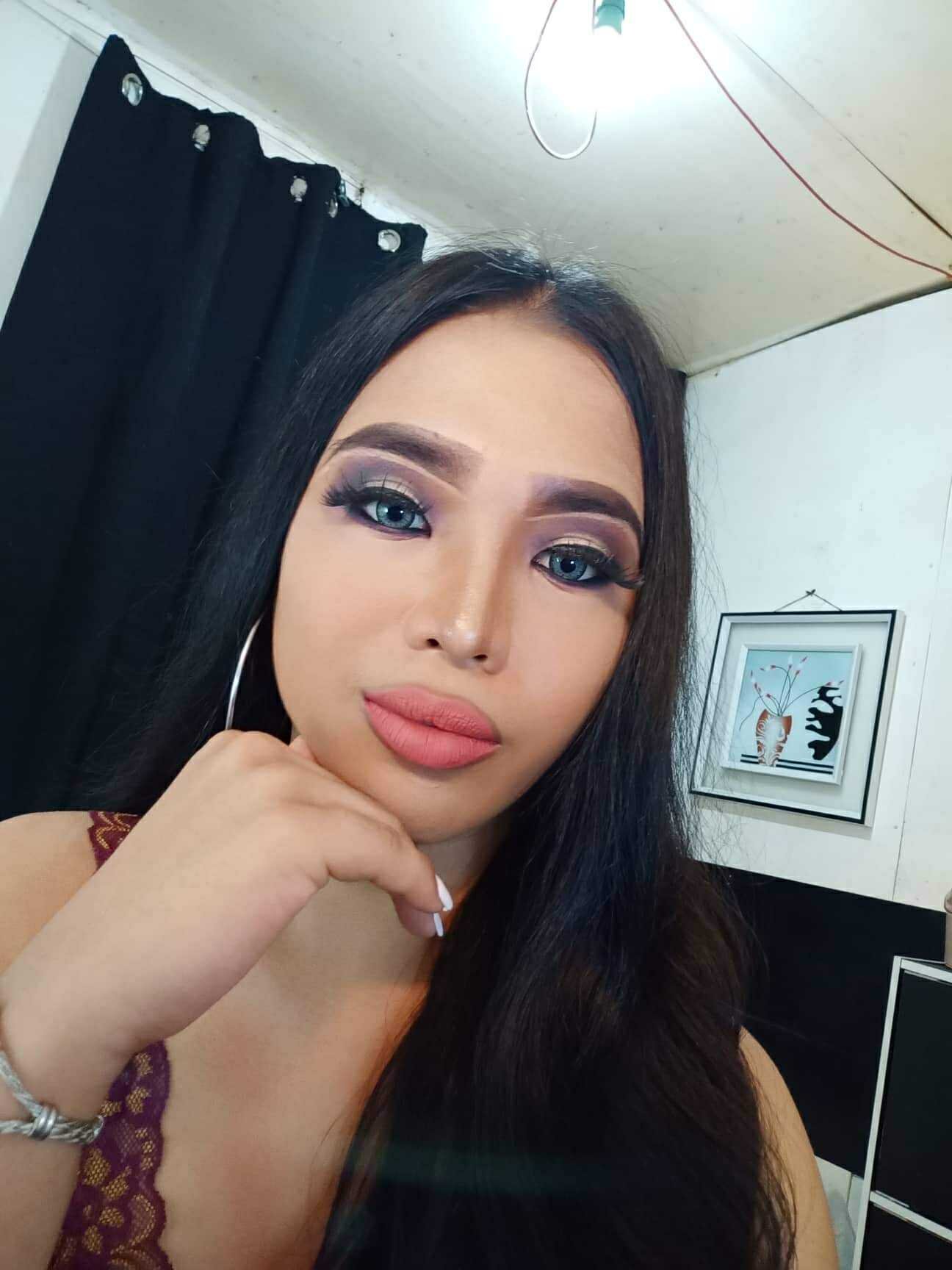Abigail_Hookman